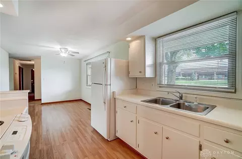 150 E Alex Bell Rd, Centerville, OH 45459 photo 11