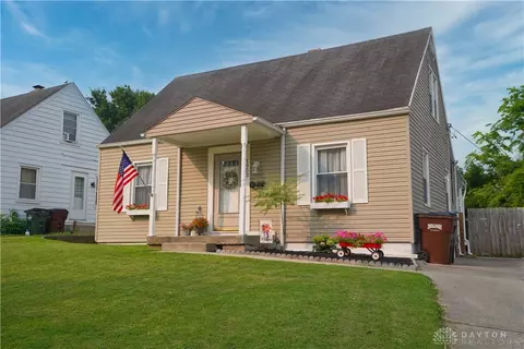 1953 E Bataan Dr, Dayton, OH 45420 photo 3