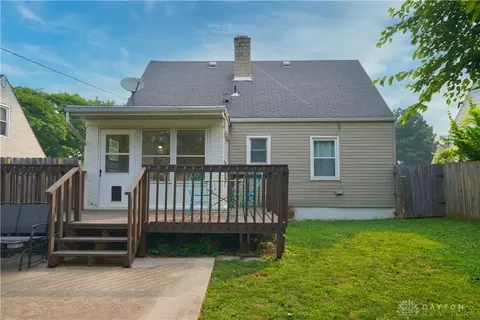 1953 E Bataan Dr, Dayton, OH 45420 photo 9