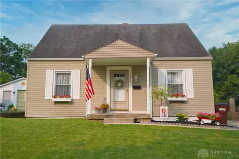 1953 E Bataan Dr, Dayton, OH 45420