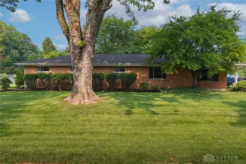 1283 Lemcke Rd, Dayton, OH 45434