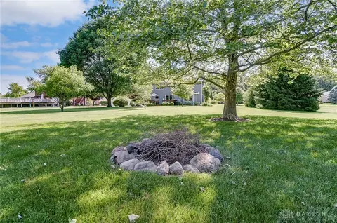 3833 Malaga Cir, Springfield, OH 45502 photo 35