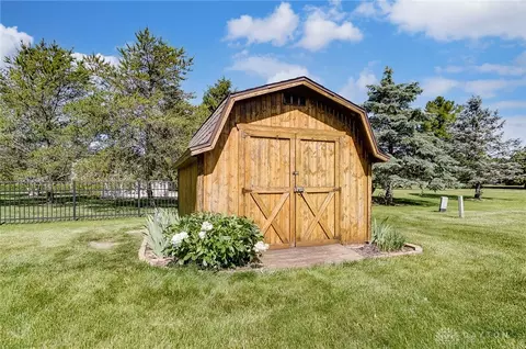 3833 Malaga Cir, Springfield, OH 45502 photo 34