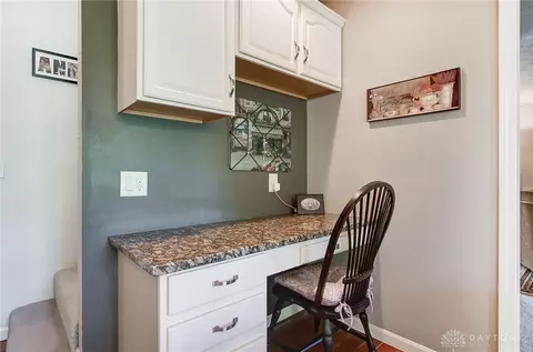 3833 Malaga Cir, Springfield, OH 45502 photo 8