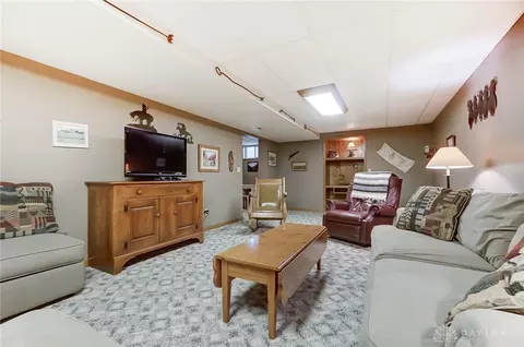 3833 Malaga Cir, Springfield, OH 45502 photo 27