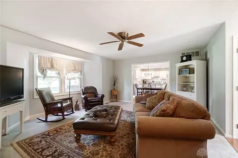 3833 Malaga Cir, Springfield, OH 45502 photo 6
