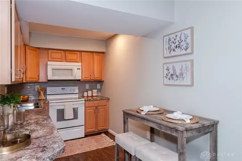 5625 E Coach Dr #J, Kettering, OH 45440 photo 13
