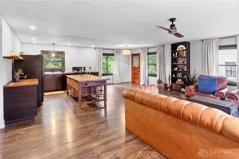 748 E State Route 73, Springboro, OH 45066 photo 2