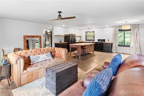 748 E State Route 73, Springboro, OH 45066 photo 3