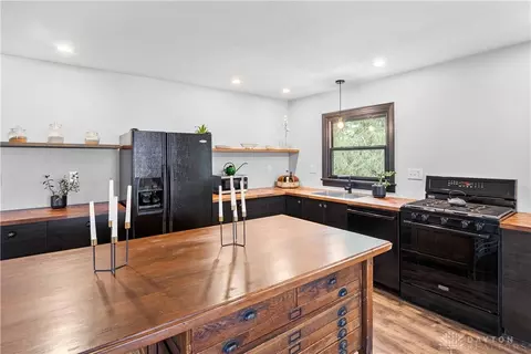 748 E State Route 73, Springboro, OH 45066 photo 8
