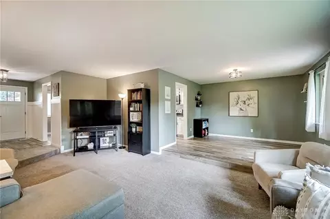 271 Glenburn Dr, Centerville, OH 45459 photo 9
