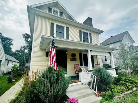 16 E Mckinley St, Brookville, OH 45309