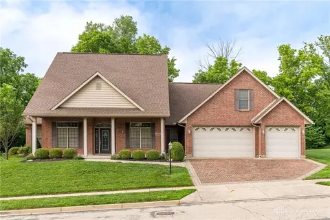 1552 Yellow Rose Ct, Fairborn, OH 45324