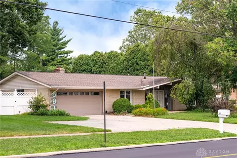 891 E Whipp Rd, Dayton, OH 45459