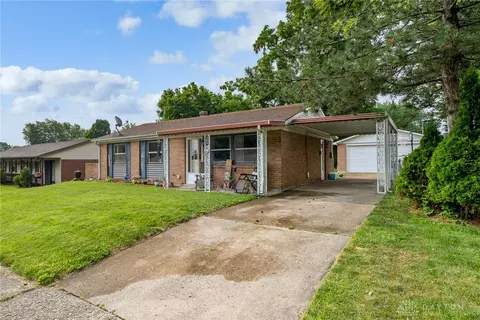 145 Mccraw Dr, Union, OH 45322 photo 2