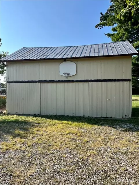 905 E Main St, Eaton, OH 45320 photo 8