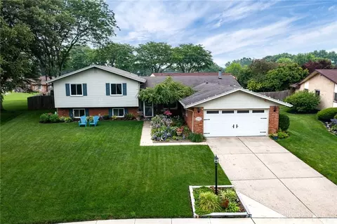 4832 Marybrook Dr, Kettering, OH 45429