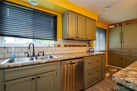4832 Marybrook Dr, Kettering, OH 45429 photo 17