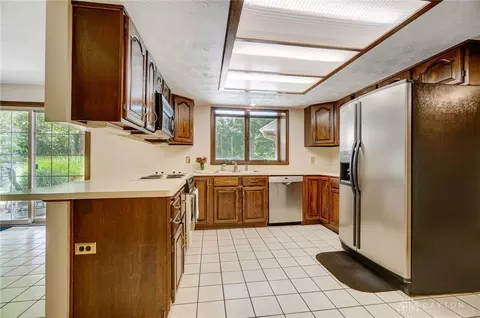 Undisclosed, Centerville, OH 45458 photo 13
