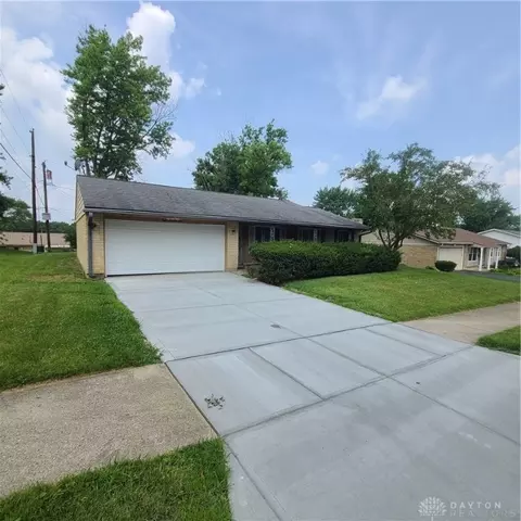 871 Heincke Rd, Dayton, OH 45449