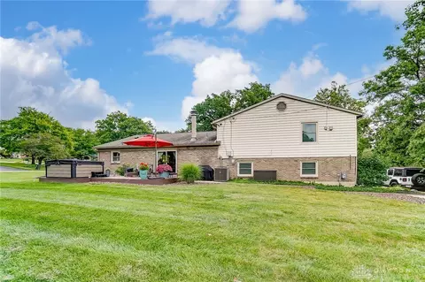 5257 Ackerman Blvd, Kettering, OH 45429 photo 2