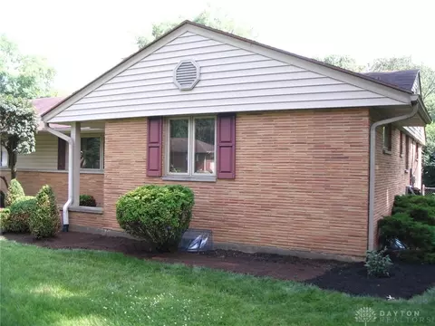 300 Judith Dr, Kettering, OH 45429 photo 8