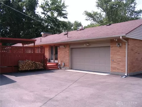 300 Judith Dr, Kettering, OH 45429 photo 9