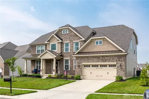 2043 Silver Linden Dr, Tipp City, OH 45371