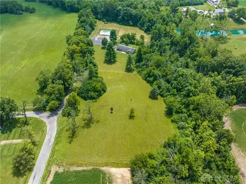 12416 Eagle Rd, New Lebanon, OH 45345