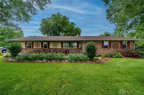 6425 Jamaica Rd, Miamisburg, OH 45342