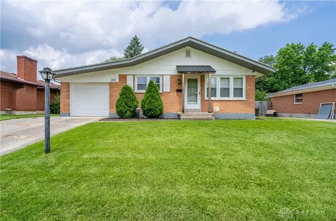 2157 Grice Ln, Kettering, OH 45429