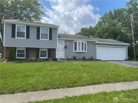 201 Northeast Cir, Englewood, OH 45322