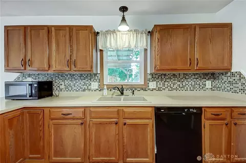 2300 Ridge Rd, Springfield, OH 45502 photo 13