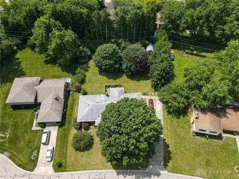 8025 Talbrook Ct, Centerville, OH 45458 photo 23