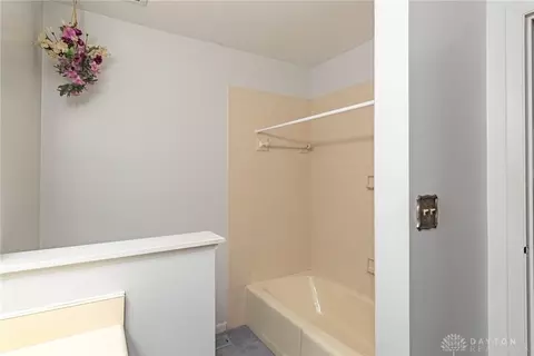 8025 Talbrook Ct, Centerville, OH 45458 photo 21