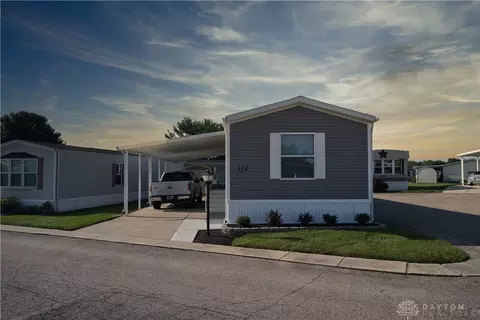 434 Oaklawn Dr, Fairborn, OH 45324