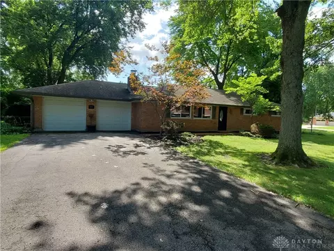 9364 Stephanie St, Dayton, OH 45458