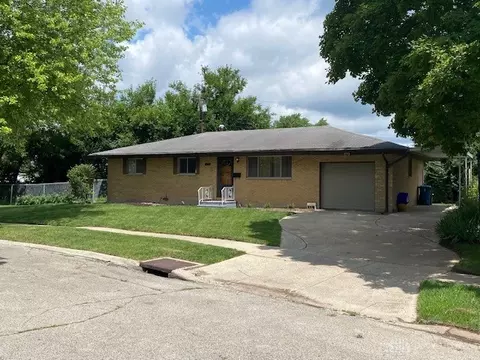 5839 Barrett Dr, Dayton, OH 45431
