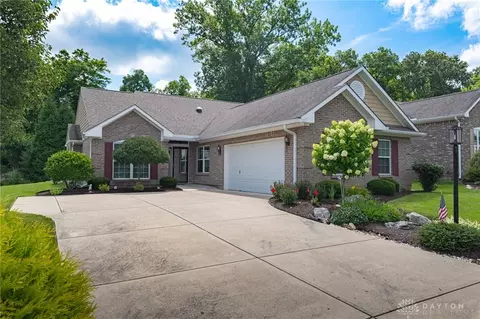 395 Carrick Dr, Dayton, OH 45458