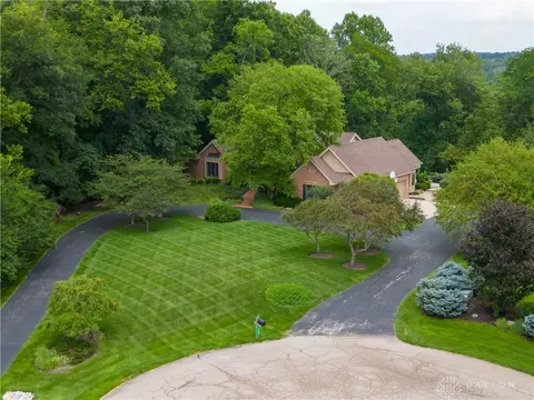 3000 Springland Cir, Sugarcreek Township, OH 45305
