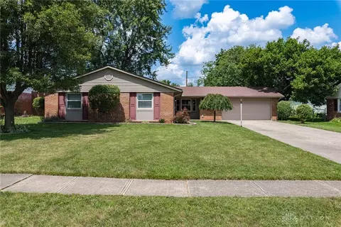 703 W Washington St, New Carlisle, OH 45344
