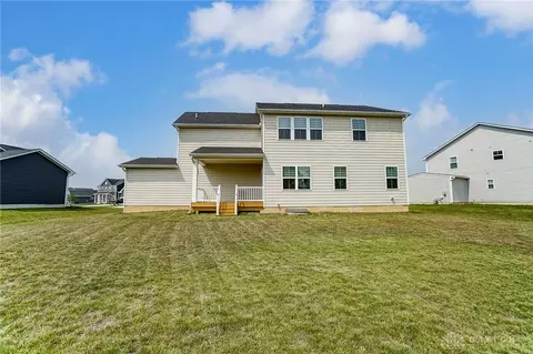 183 E Chapel Dr, Troy, OH 45373 photo 2