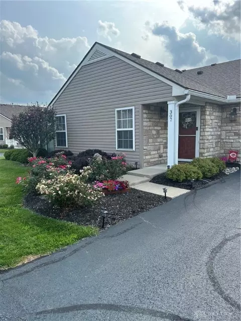 307 Trails Way, Miamisburg, OH 45342