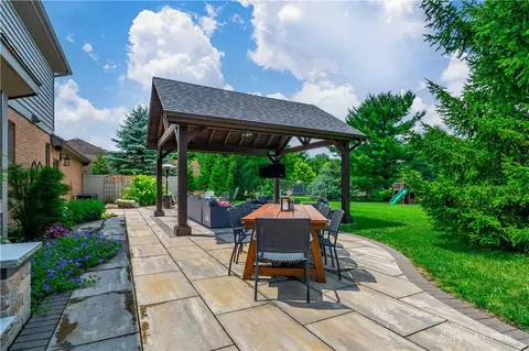 2831 Cobblestone Crossing Ct, Dayton, OH 45458 photo 6