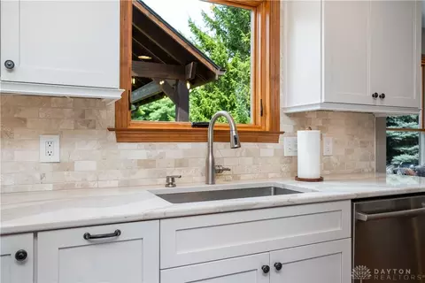 2831 Cobblestone Crossing Ct, Dayton, OH 45458 photo 12