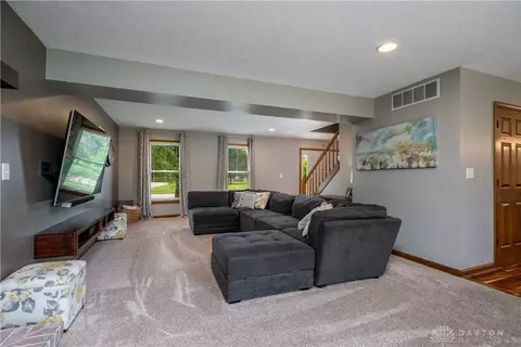 2831 Cobblestone Crossing Ct, Dayton, OH 45458 photo 15