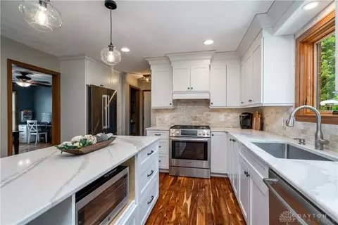 2831 Cobblestone Crossing Ct, Dayton, OH 45458 photo 11