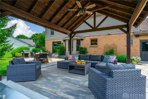 2831 Cobblestone Crossing Ct, Dayton, OH 45458 photo 5