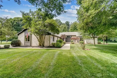 5511 Beejay Ct, Dayton, OH 45414