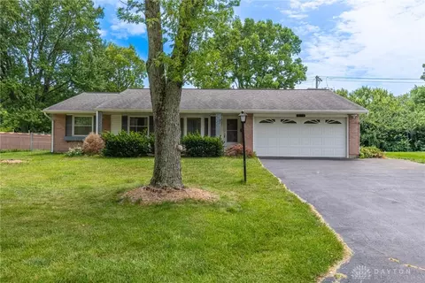 7682 Katy Dr, Dayton, OH 45459